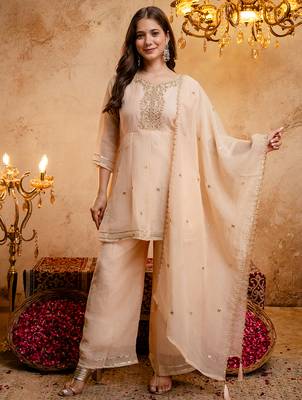 Chiku crunchy heavy thread embroidery work kurta palazzo set 1