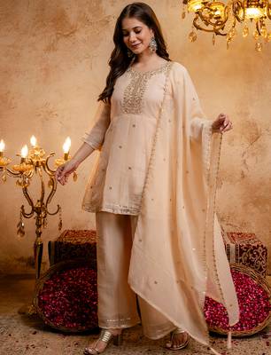 Chiku crunchy heavy thread embroidery work kurta palazzo set 2