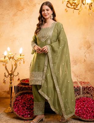 Mehendi crunchy heavy thread embroidery work kurta pant set 2
