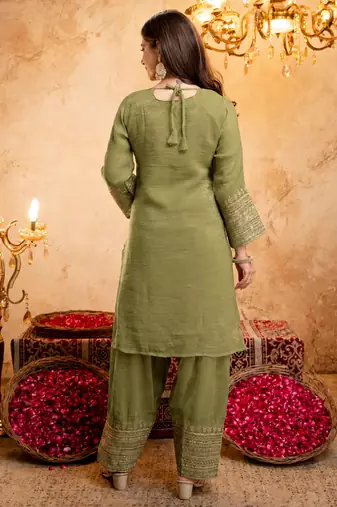 Mehendi crunchy heavy thread embroidery work kurta pant set
