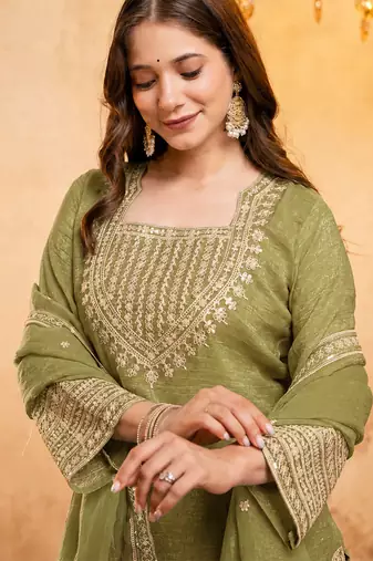 Mehendi crunchy heavy thread embroidery work kurta pant set