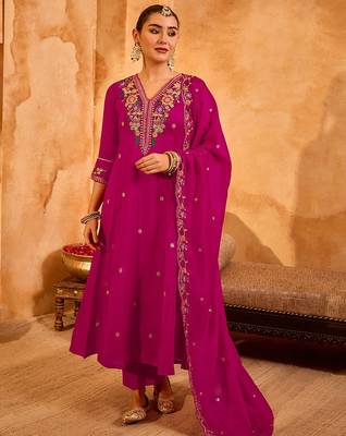 Rani pink vichitra silk heavy thread embroidery work kurta pant set 1