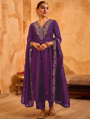 Purple vichitra silk heavy thread embroidery work kurta pant set 2