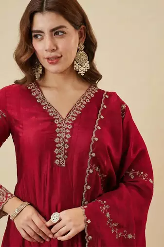 Red vichitra silk heavy thread embroidery work kurta pant set