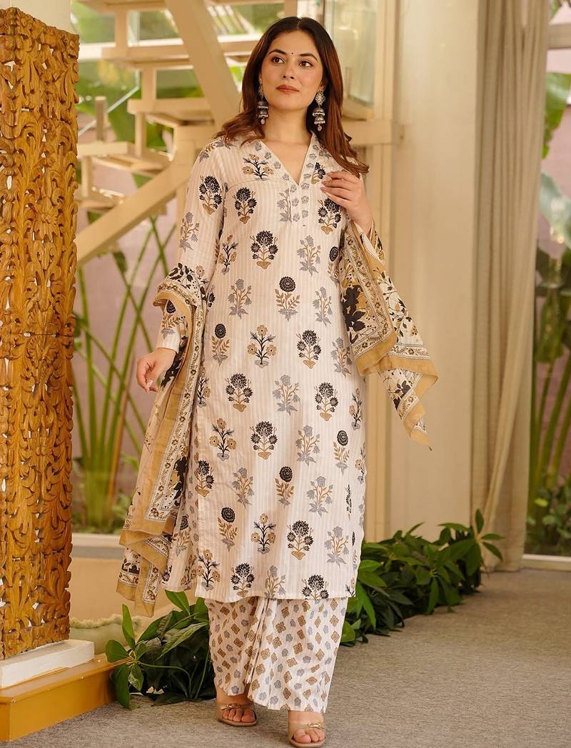 Off white rayon slub printed kurta pant set