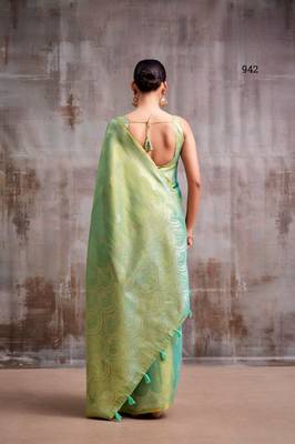green tissue saree with blouse 3