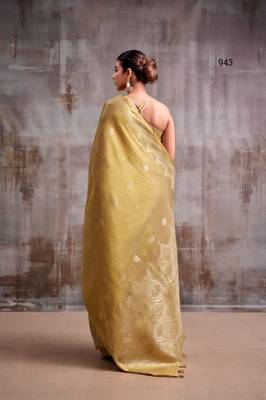 golden tissue saree with blouse 3