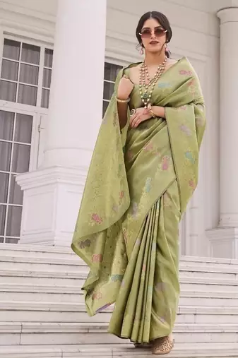 Green silk blend saree with blouse