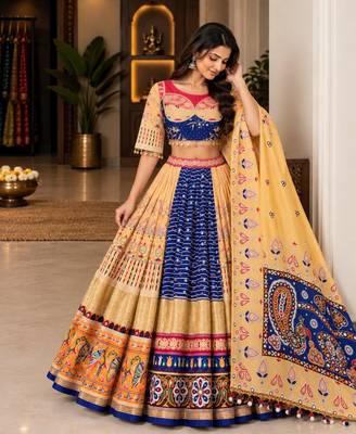 Light Yellow Navratri Lehenga Choli With Dupatta 1