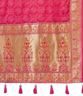 Baby pink patola Silk Blend saree with woven zari border & tassels 5