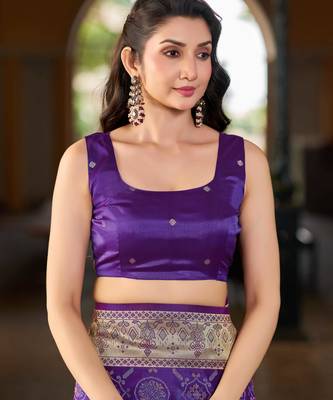 Purple patola Silk Blend saree with woven zari border & tassels 4