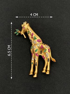 Elegant gold-plated giraffe brooch with multicolor stone embellishments 4