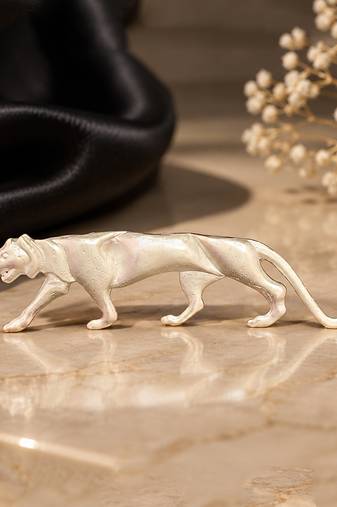 Elegant panther brooch with sleek animal motif     statement fashion brooch