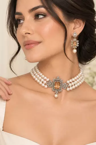 Pearl Choker Necklace Set with Crystal Pendant