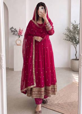 Ranipink fendy silk embroidered sequins work anarkali kurta set 2