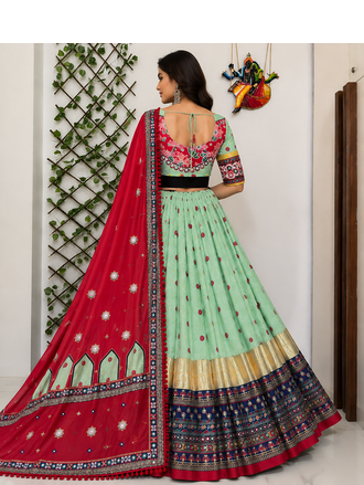 Muslin Cotton Chaniya Choli Set With Mirror Work And Lampi Lace 2