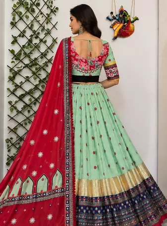 Muslin Cotton Chaniya Choli Set With Mirror Work And Lampi Lace