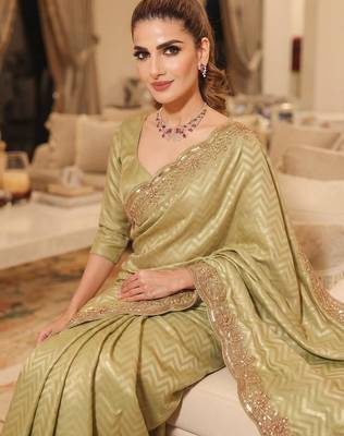 wedding wear pure kanjivarm silk blend beads work saree 3