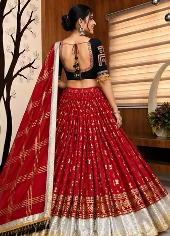 Muslin Cotton Chaniya Choli Set With Mirror Work And Lampi Lace