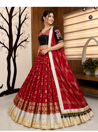 Muslin Cotton Chaniya Choli Set With Mirror Work And Lampi Lace 3