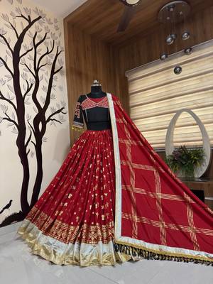 Muslin Cotton Chaniya Choli Set With Mirror Work And Lampi Lace 4