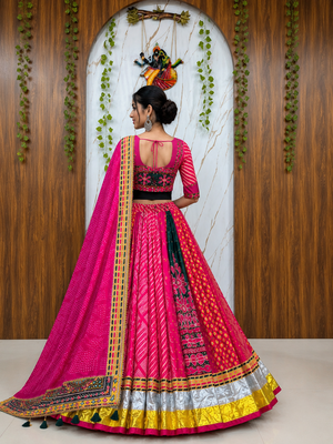 Muslin Cotton Chaniya Choli Set With Mirror Work And Latkan Lace 2