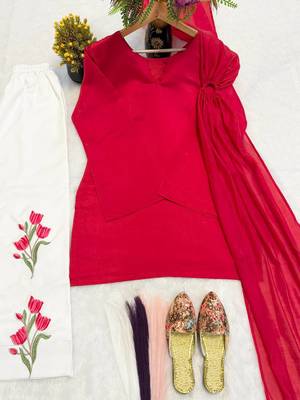 Elegant pink  kurta with white embroidered palazzo pants 4
