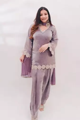 Lavender embroidered kurta & farshi salwar with matching dupatta