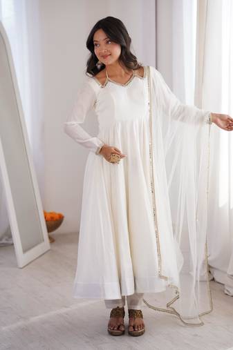 Women's Gorgeous Embroidery Work Roman Silk Chanderi Fabric Flared Anarkali Pant and Dupatta Set