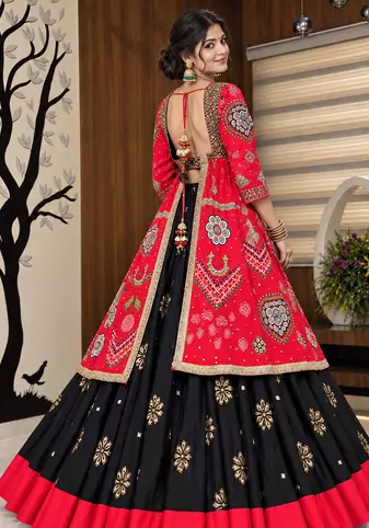 Muslin Cotton Lehenga Choli Set With Strug And Mirror Work