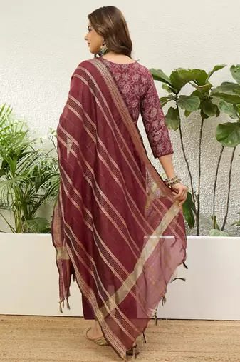 Women’s cotton printed straight kurta pent dupatta sets