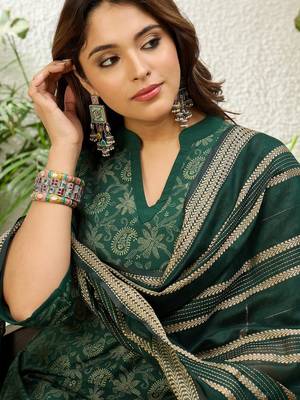 Women’s cotton printed straight kurta pent dupatta sets 3