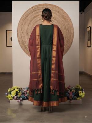 Green jaquard pure cotton long kurti with dupatta 3