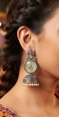 White trendy silver plated earrings for women 2