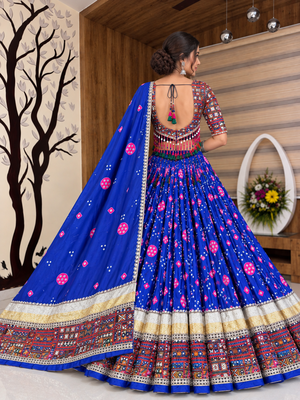 Muslin Cotton Lehenga Choli Set With Mirror Work And Lampi Lace 2