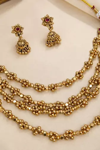 Multicolor antique gold-plated agate stone necklace set with jhumki earrings