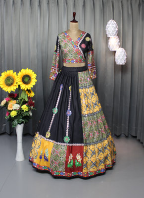 black digital print silk blend navratri lehenga choli 3