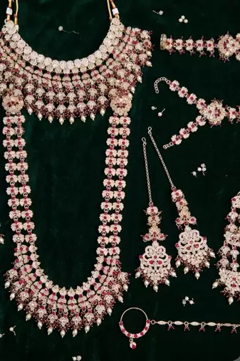 Maroon antique gold-plated agate stone two-layer necklace set with earrings, pasha, nath, panja & tika