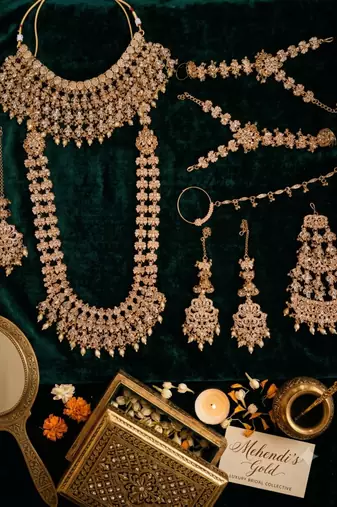 Champion antique gold-plated agate stone two-layer necklace set with earrings, pasha, nath, panja & tika