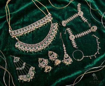 Green antique gold-plated agate stone two-layer necklace set with jhumki earrings, pasha & nath 2