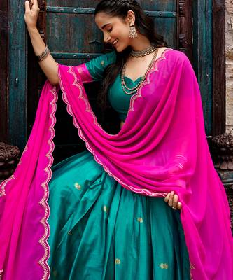 Women South Indian Style Cotton Silk Zari Woven Lehenga Choli 4