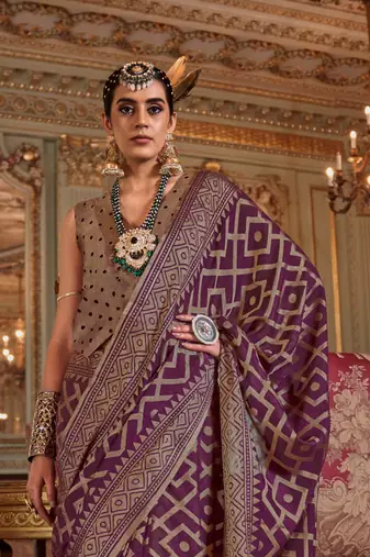 wine p.v. checks zari work with burnout and warnish soft finish bollywood saree