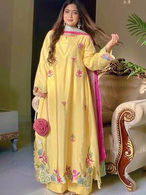 Trendy yellow floral embroidered kurti palazzo set with shaded dupatta 3