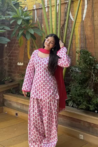 Women's Beautiful Printed Work Cameric Cotton Fabric Straight Kurta Farshi Shalwar and Dupatta Set