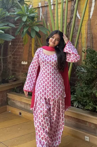 Women's Beautiful Printed Work Cameric Cotton Fabric Straight Kurta Farshi Shalwar and Dupatta Set