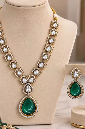 Green pink mehandi-plated agate stone necklace set with earrings
