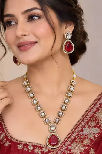 Maroon pink mehandi-plated agate stone necklace set with earrings