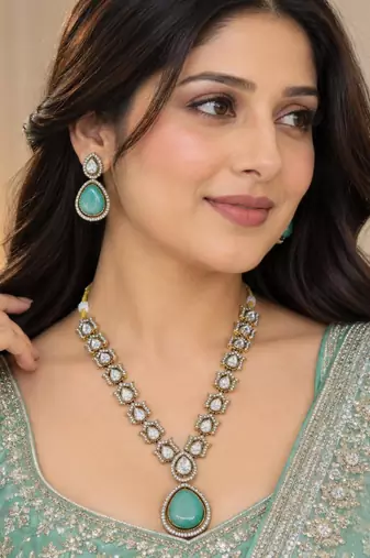 Pista mehandi-plated agate stone necklace set with earrings 