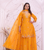 Women's yellow cutwork border kurti with palazzo pants & scalloped dupatta