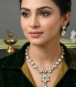Kundan and alloy jewellery set for women